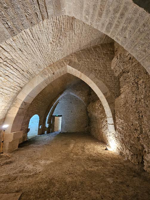 caves du ch&acirc;teau de Montbard